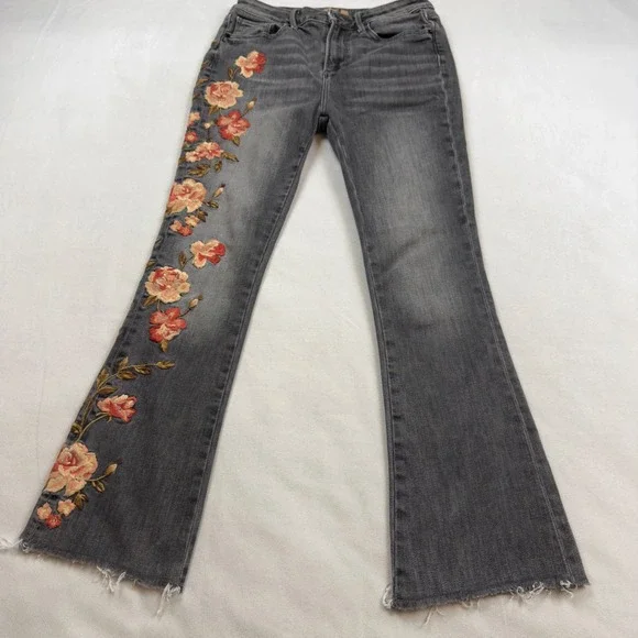 Driftwood Roxy Floral Embroidered Flare Jeans Gray Raw Hem Size 26 Classic Fit - Picture 1 of 10
